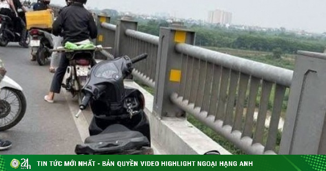 Người đàn ông rơi từ cầu Vĩnh Tuy tử vong, chìa khóa xe máy vẫn cắm trong ổ