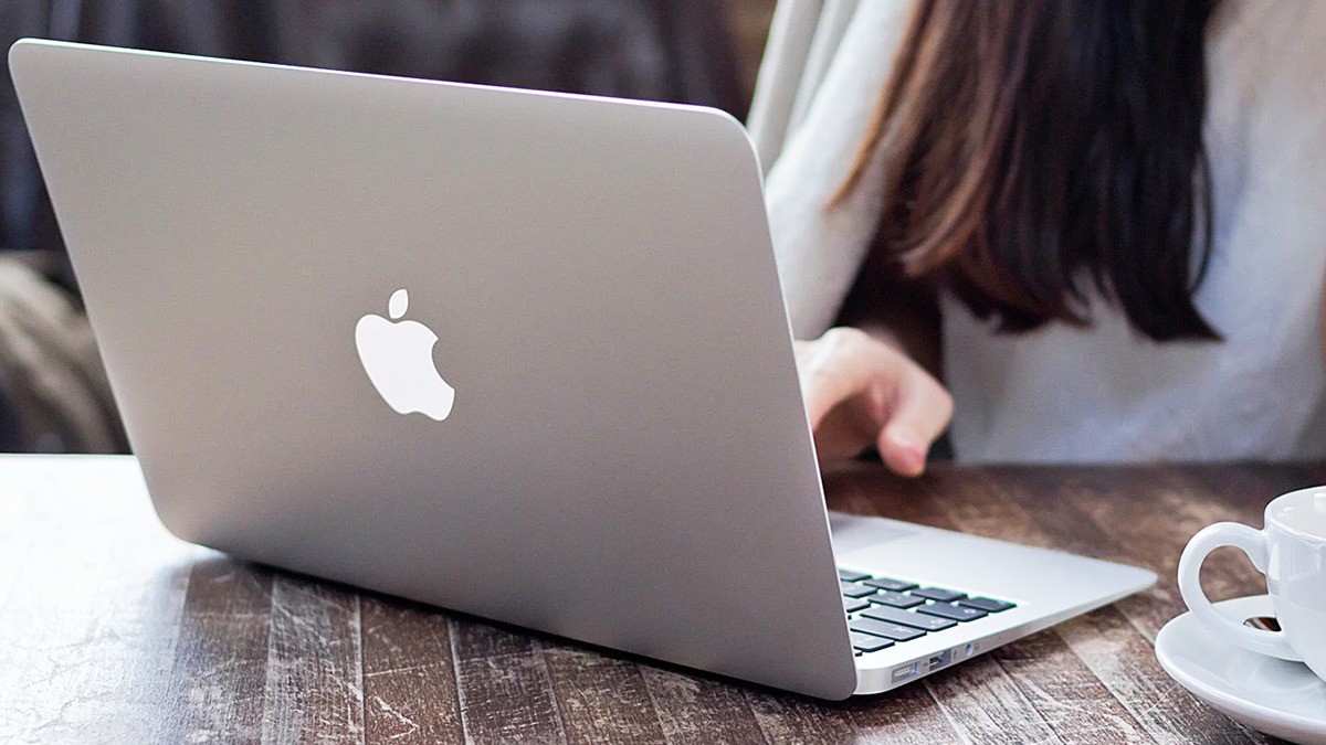 The 2017 MacBook Air and iPad Mini 4 are added to Apple's list of outdated products - 1