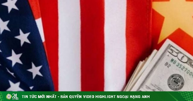 Tỷ giá USD/VND hôm nay 2/4: Ngân hàng tăng giá bán, thị trường chợ đen diễn biến lạ