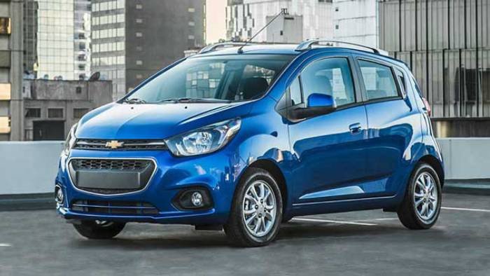 Chevrolet Spark có thiết kế nhỏ gọn, phù hợp di chuyển trong đô thị. Ảnh: Carmudi