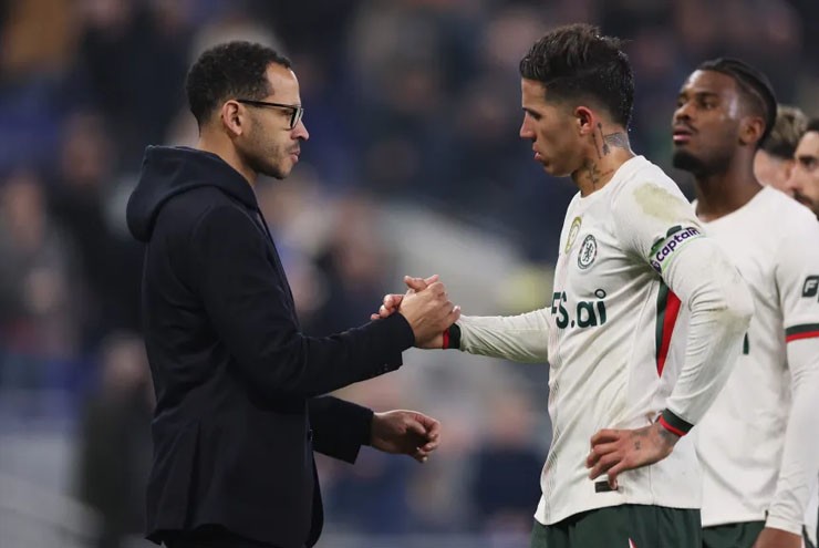 Enzo Fernandez gặp họa ở Chelsea