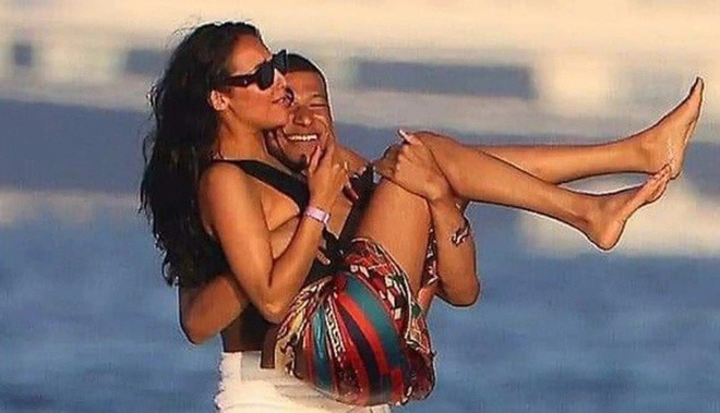 Mbappe và Ines Rau