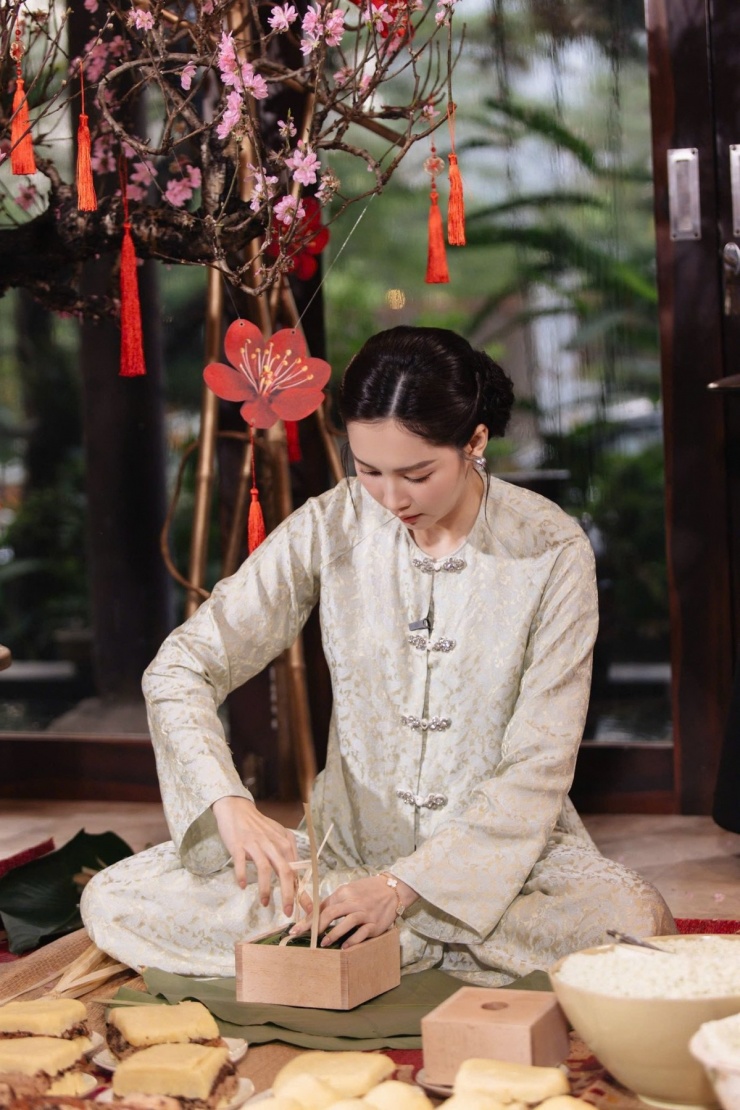 'Vòng may mắn' trăm triệu đồng của sao Việt - 3