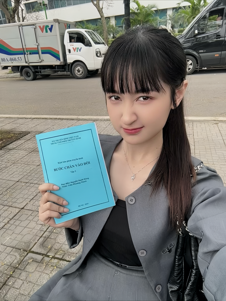 Nữ diễn viên phim giờ vàng VTV ngoài đời đang phụ mẹ bán bún là ai? - 2