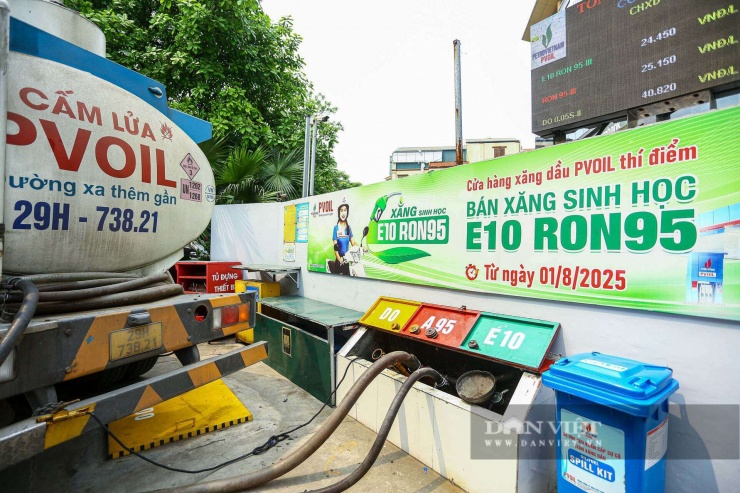 Trước đó, nhiều doanh nghiệp đã bán thí điểm xăng E10 từ tháng 8/2025 và ngày càng mở rộng trong đầu năm nay.