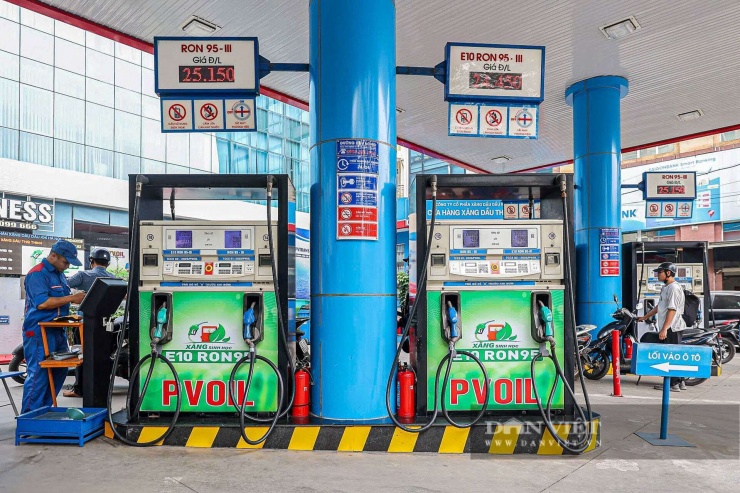 Tại cửa hàng xăng dầu Thái Thịnh đã được PVOIL chuyển đổi các trụ bán xăng E5 RON92 trước đây thành xăng E10 RON95 từ năm ngoái.