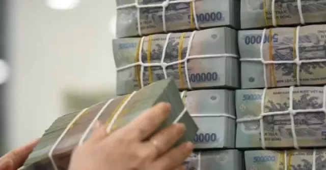 Thủ tướng yêu cầu 'hạ nhiệt' lãi suất ngân hàng