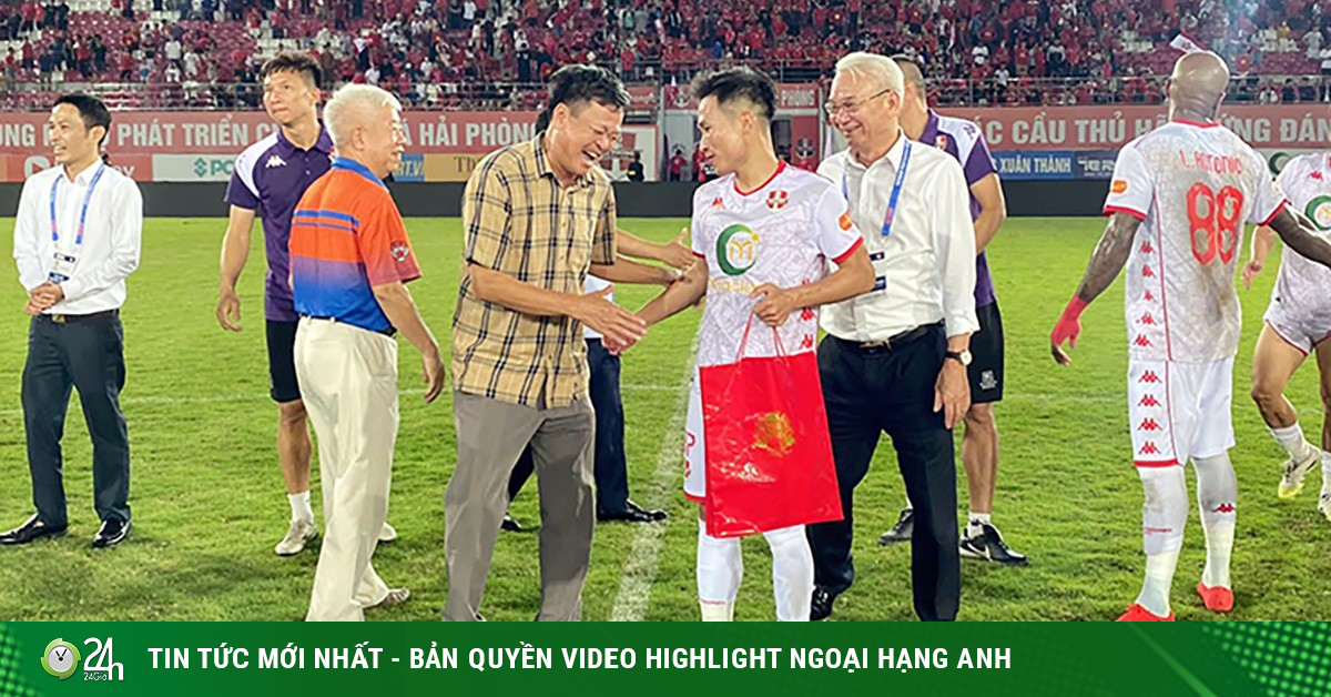 Hải Phòng nhận thưởng nóng 1 tỷ đồng, Xuân Son & "Yamal xứ Thanh" thi nhau tỏa sáng