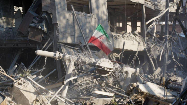 Chiến sự Iran tối 6/4: Iran nhắm mục ti&ecirc;u v&agrave;o t&agrave;u tấn c&ocirc;ng đổ bộ của Mỹ, buộc con t&agrave;u r&uacute;t lui - 1