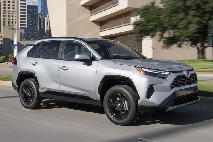 Toyota Highlander hybrid góp mặt ở vị trí đầu bảng với tỷ lệ khấu hao trung bình ở mức 25,3%.