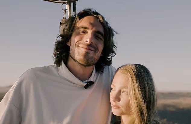 Bạn gái hiện tại của Tsitsipas không thi đấu tennis chuyên nghiệp