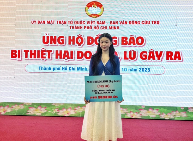 Tháng 10/2025, người đẹp ủng hộ 100 triệu đồng giúp đồng bào chịu thiệt hại do bão lũ.
