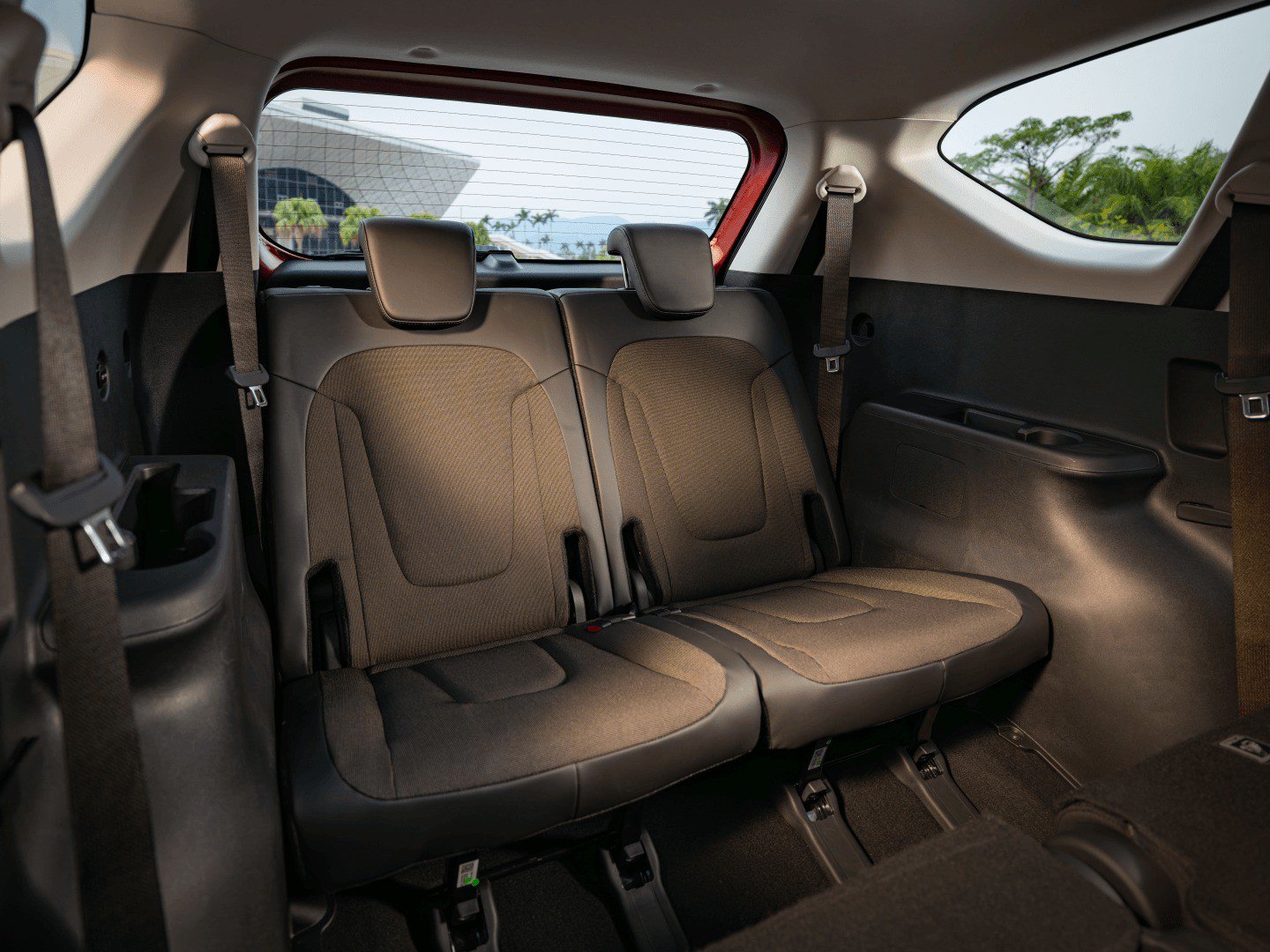 Những chi tiết thay đổi trên dòng xe Hyundai Stargazer mới - 5