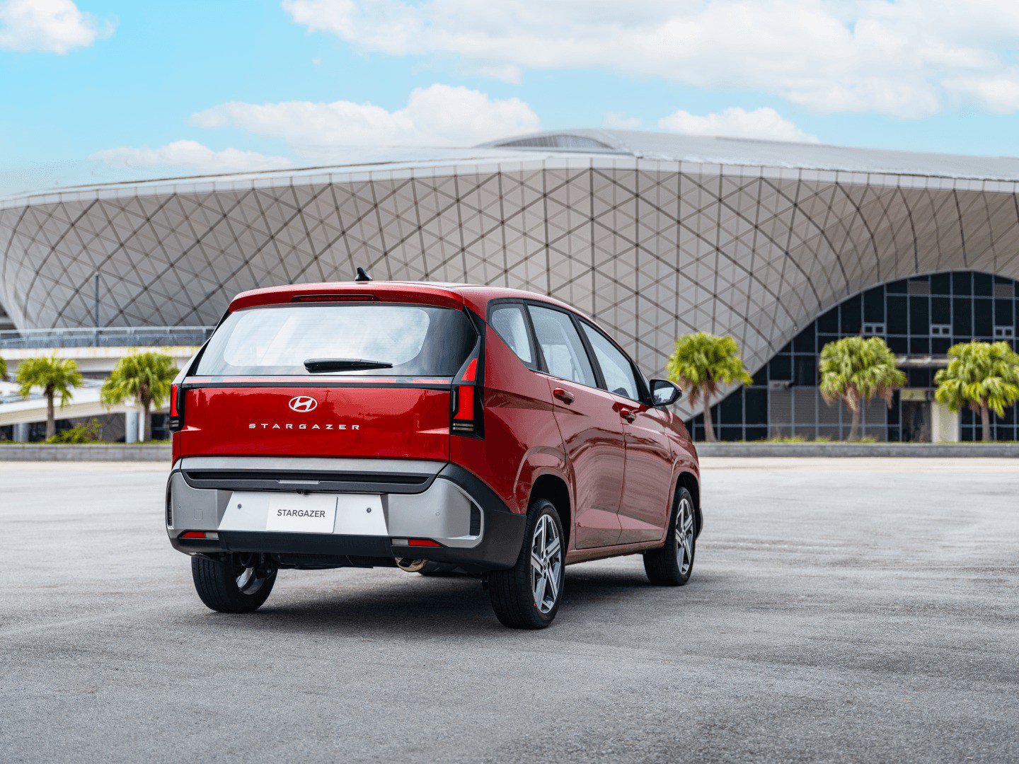 Hyundai Stargazer được làm mới toàn diện theo hướng gần với phong cách SUV.