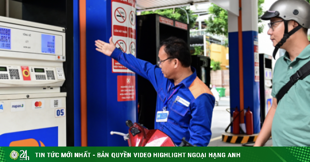 Nhập khẩu xăng dầu tháng 3 tăng đột biến, Bộ Công Thương báo tin vui mới