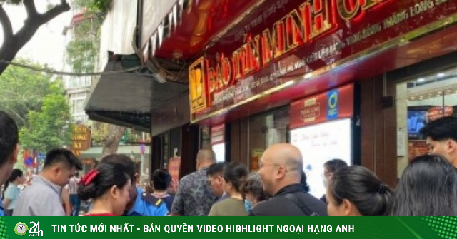 Giá vàng tăng hơn 4 triệu đồng/lượng: Sáng đông khách, trưa hạ nhiệt