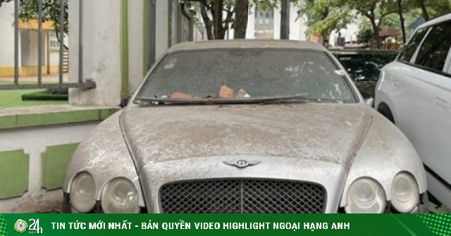 Loạt xe sang bị 'bỏ quên' trên vỉa hè Hà Nội: Từ Mercedes S63 đến Bentley