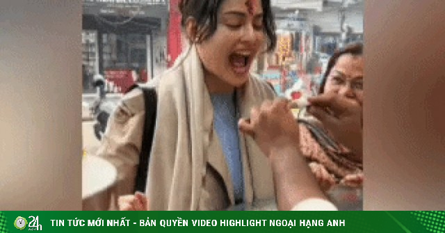 Món 'lá trầu bốc lửa' khiến thực khách vừa sợ vừa xếp hàng chờ thử ở Ấn Độ