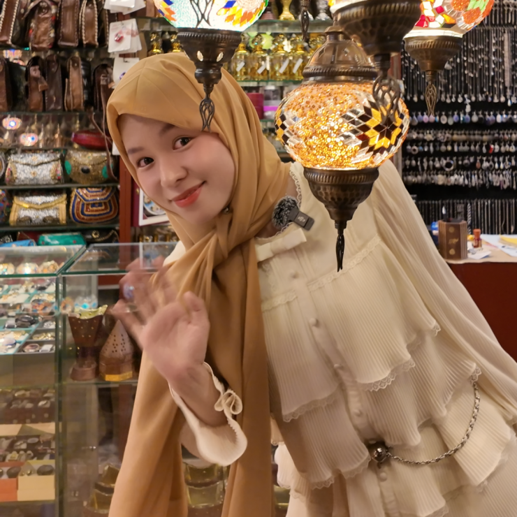 Thảo Vân trong chuyến đi Oman