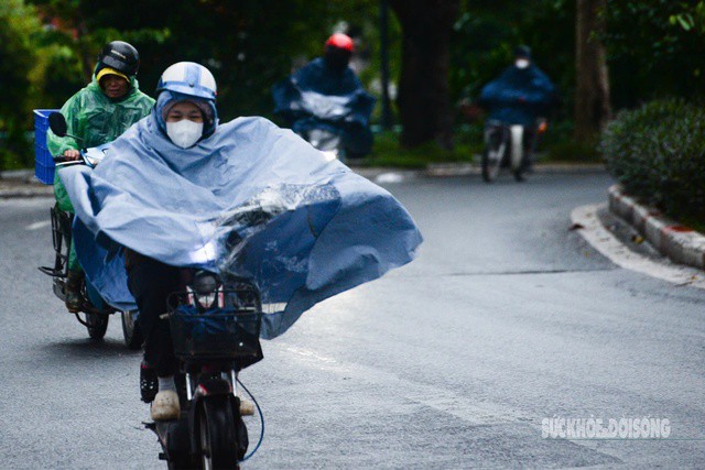Miền Bắc vẫn còn không khí lạnh trong tháng 4. Ảnh: Tuấn Anh