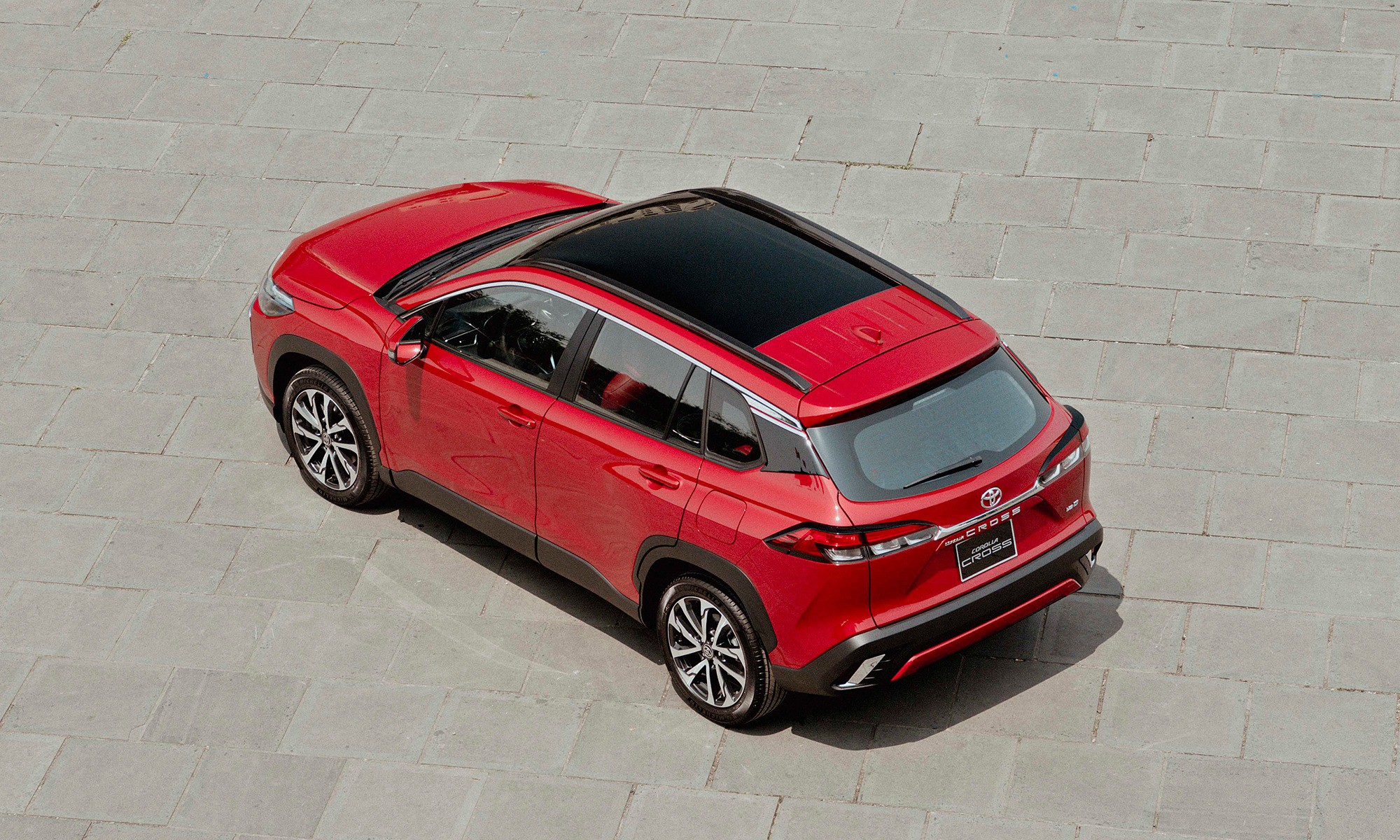 Toyota Corolla Cross 1.8V máy xăng khác gì bản hybrid khi chênh tới 85 triệu đồng? - 6