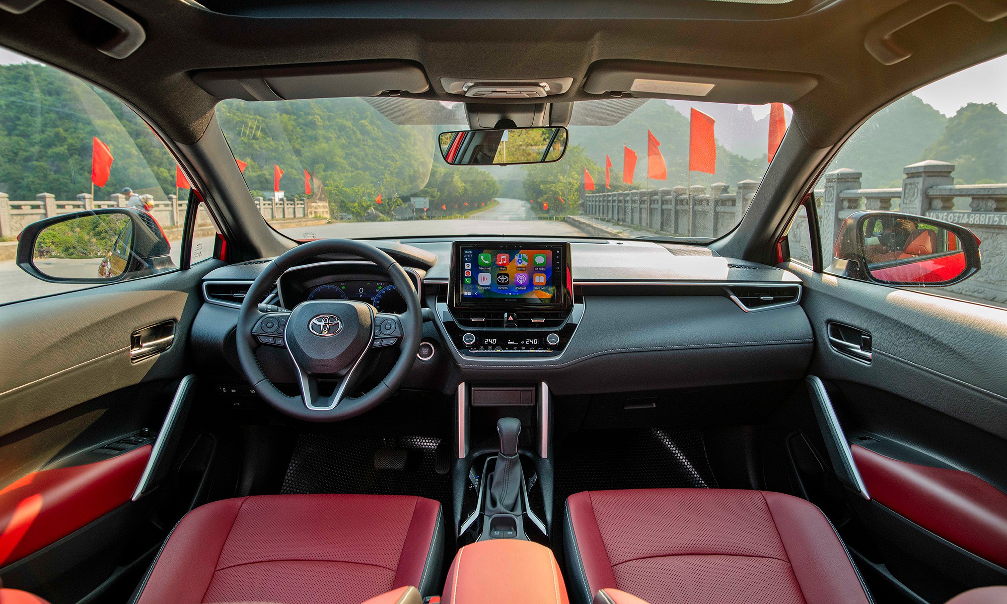 Toyota Corolla Cross 1.8V máy xăng khác gì bản hybrid khi chênh tới 85 triệu đồng? - 4