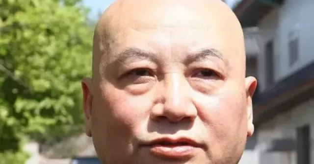 'Đường Tăng' Trì Trọng Thụy tiều tụy trong lễ tang vợ