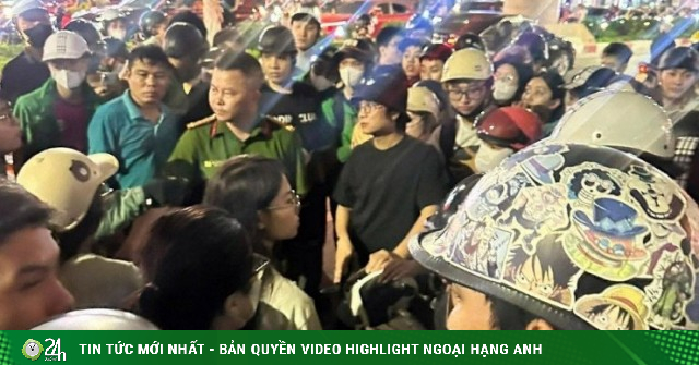 Hà Nội: Nữ tài xế bị tấn công trên đường Xuân Thủy, gục tại chỗ