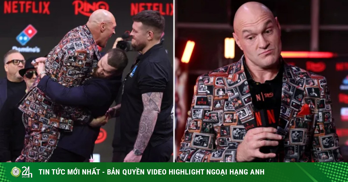 "Vua giang hồ" Fury tái xuất boxing, nặng 120kg vẫn bị nhấc bổng như em bé