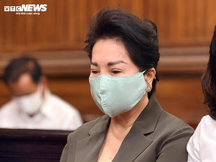 Bị cáo Nguyễn Thị Như Loan tại phiên toà.