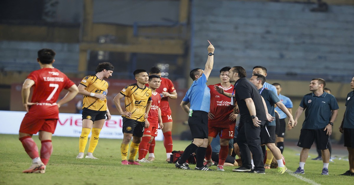 Popov “nổi đóa” nhận thẻ đỏ, Thể Công Viettel thắng trận cầu căng như dây đàn - 4