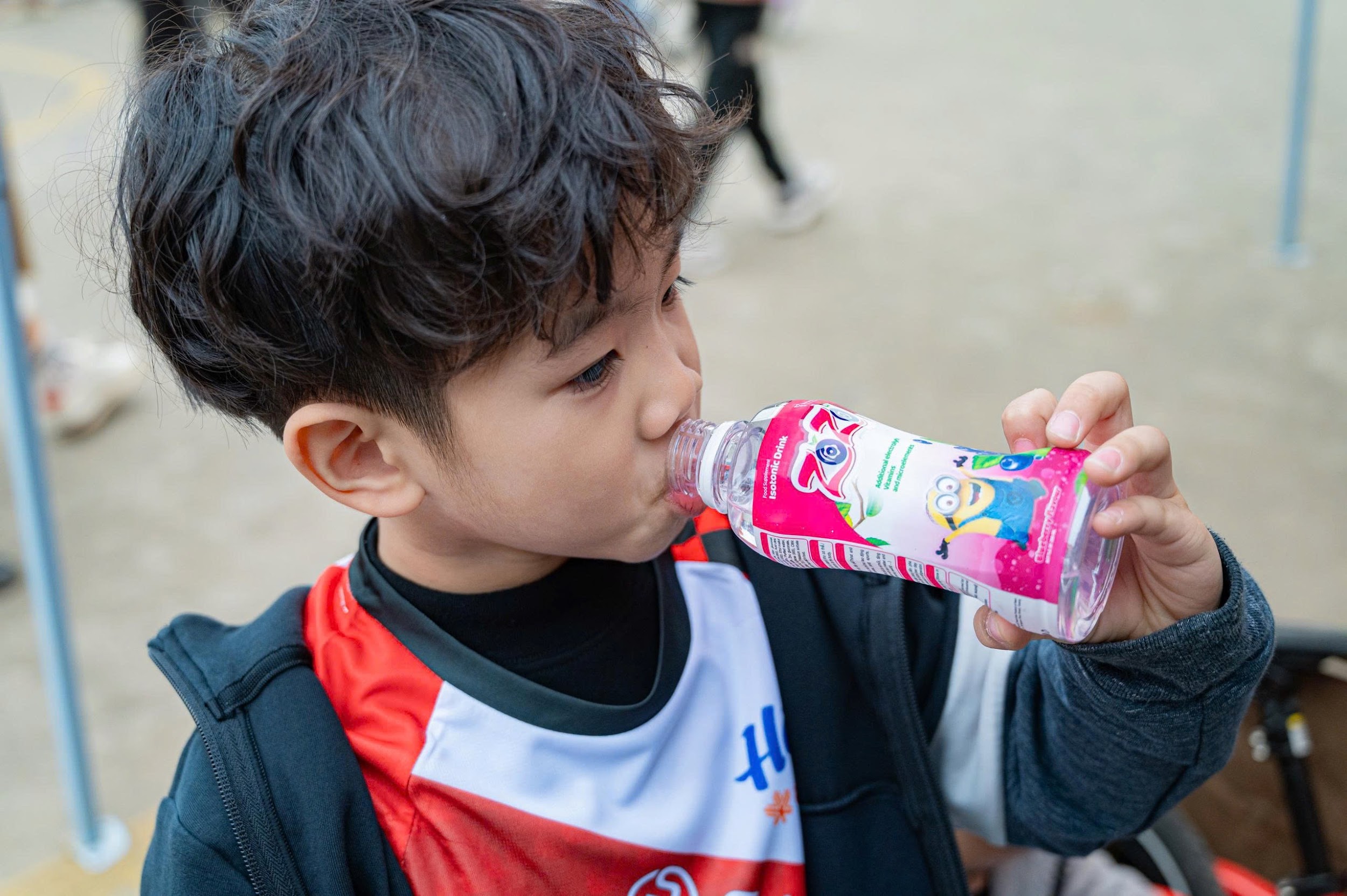 Bổ sung dung dịch điện giải giúp duy trì sự tỉnh táo trong đời sống hàng ngày