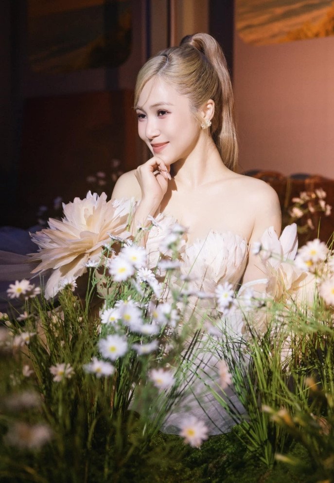 Ca sĩ Hương Tràm tuổi 31 độc thân sau đổ vỡ, ám ảnh vì lời miệt thị - 7