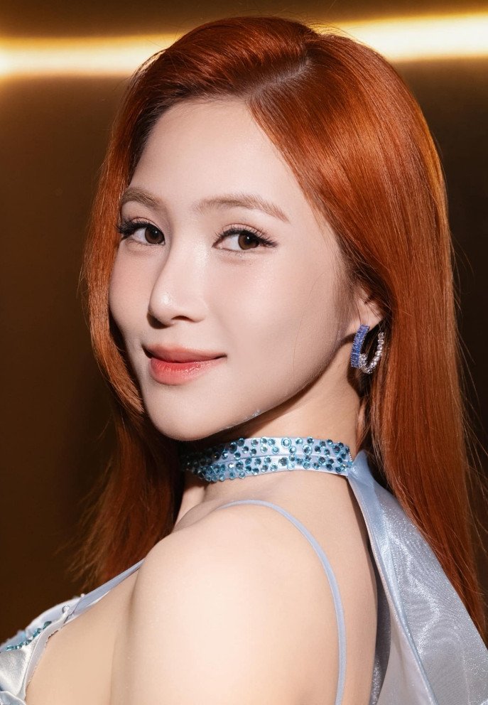 Ca sĩ từng khủng hoảng vì đối diện với loạt tin đồn ác ý bủa vây.