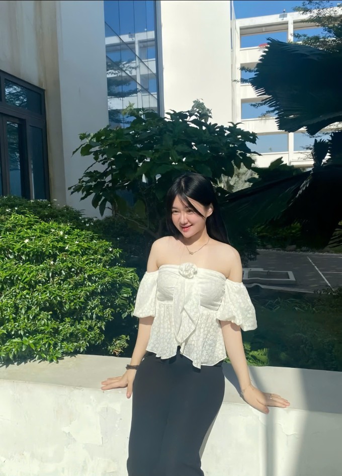 Nhân vật cung cấp