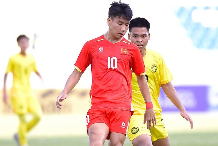 Tấn công vũ bão, đại thắng "4 sao" (U17 Đông Nam Á) - 1