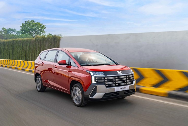 Stargazer &ldquo;k&egrave;o dưới&rdquo; nhưng nhiều c&ocirc;ng nghệ, Xpander c&oacute; c&ograve;n dễ thắng? - 7