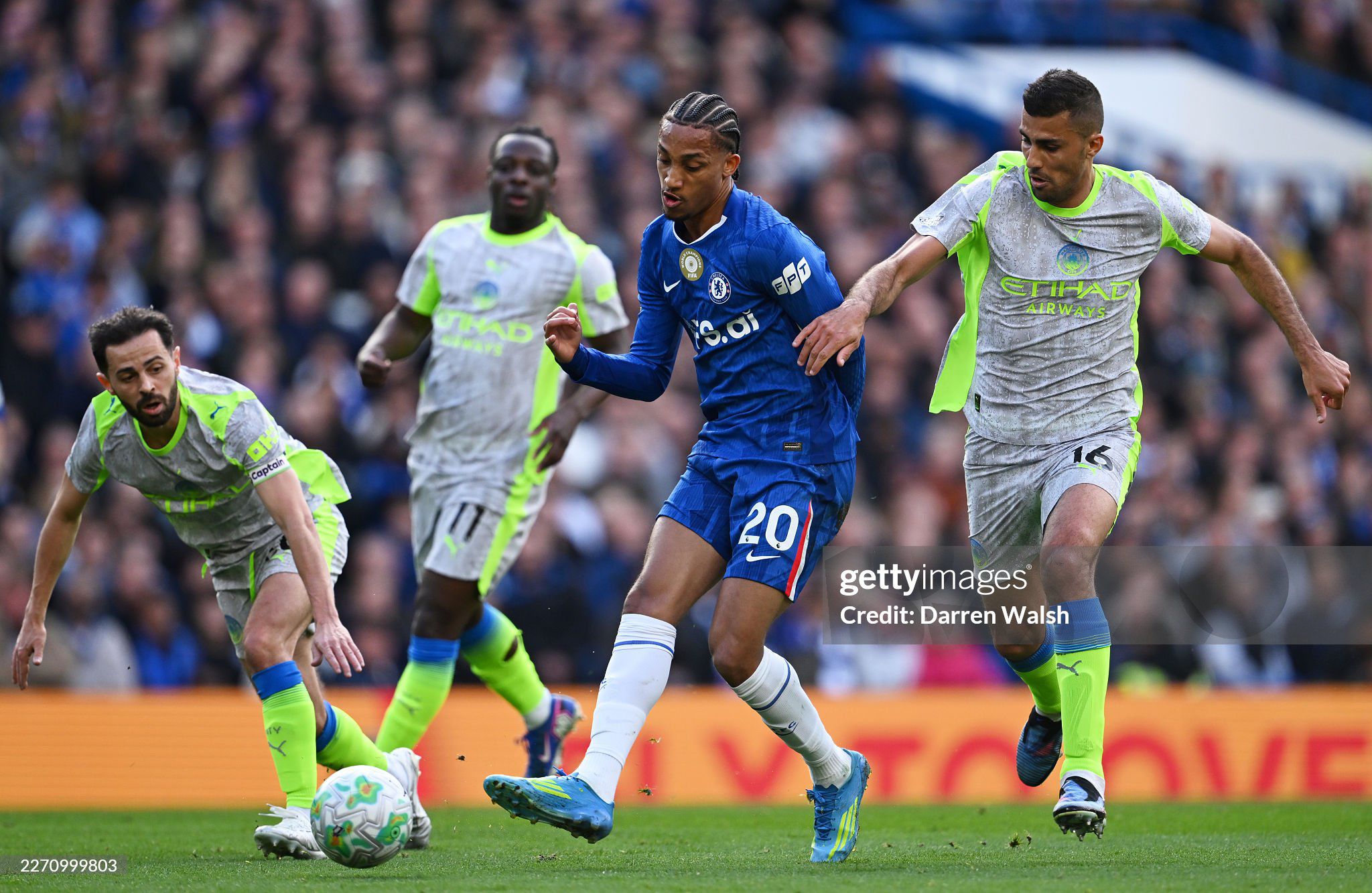 Hiệp 1 trận đấu diễn ra căng thẳng