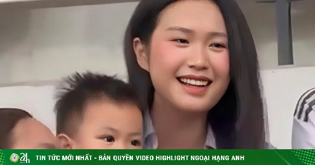 Ảnh sao 13/4: Vợ Đoàn Văn Hậu bế con trai ra sân cổ vũ chồng