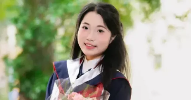 Thủ khoa kỳ thi HSA đợt 3 học 'trường làng': IELTS 7.0, không đi học thêm và duy trì thói quen ngủ trước 9 giờ 30 tối