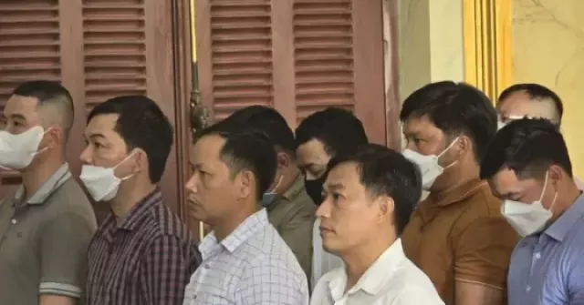 Xét xử nhóm cựu cán bộ 'động tay' vào hồ sơ giúp nhiều đối tượng 'né' cai nghiện bắt buộc