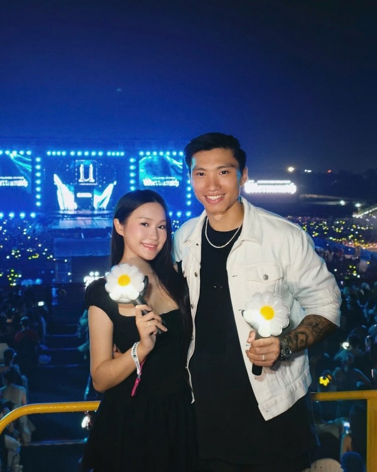 Doãn Hải My - Đoàn Văn Hậu diện đồ đôi xuống phố - 7