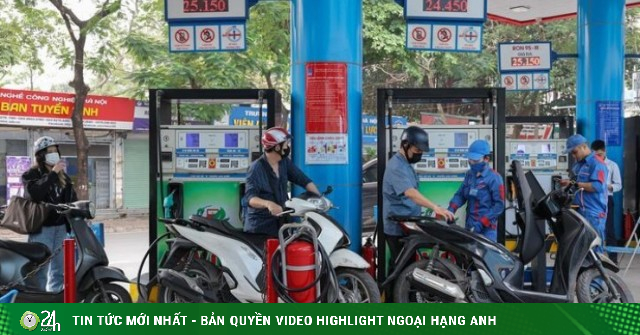 Giá xăng dầu hôm nay 14/4 mới nhất: Đồng loạt giảm mạnh trước tín hiệu mới từ Mỹ và Iran