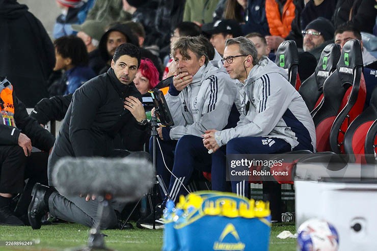 Hệ thống chiến thuật của HLV Arteta đã bị bắt bài?