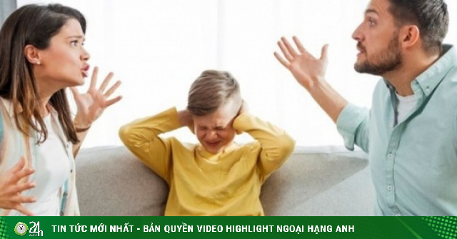 3 kiểu cha mẹ khiến con 'không ngẩng đầu lên được'