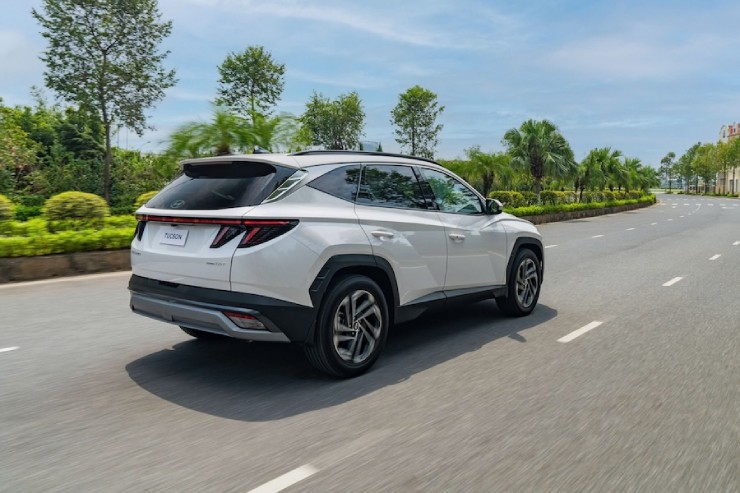 Các ưu điểm của Hyundai Tucson khi so sánh với các đối thủ - 8
