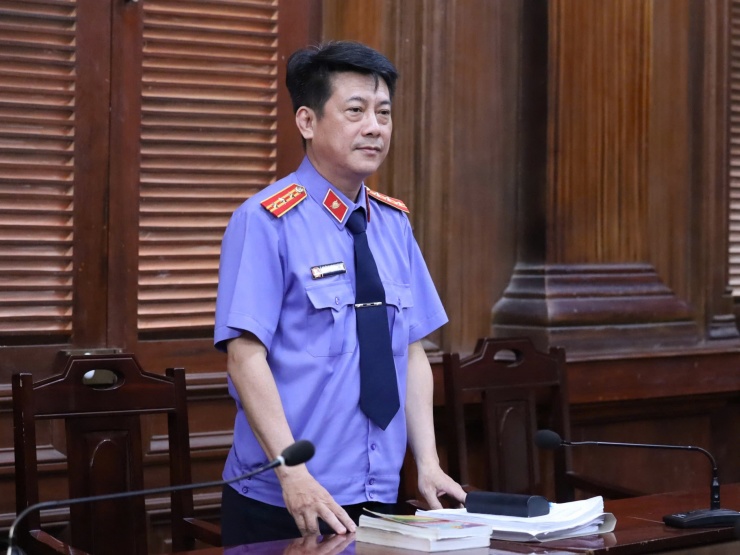 HĐXX nhận định rằng quá trình điều tra và xét xử sơ thẩm đã thực hiện đúng trình tự, thủ tục quy định của Bộ luật Tố tụng Hình sự. 