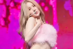 Nhóm nhạc nữ nhảy gợi dục