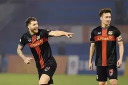 Bom tấn trên hàng công đội tuyển Việt Nam, thêm 1 tiền đạo nhập tịch mới đá ASEAN Cup 2026?