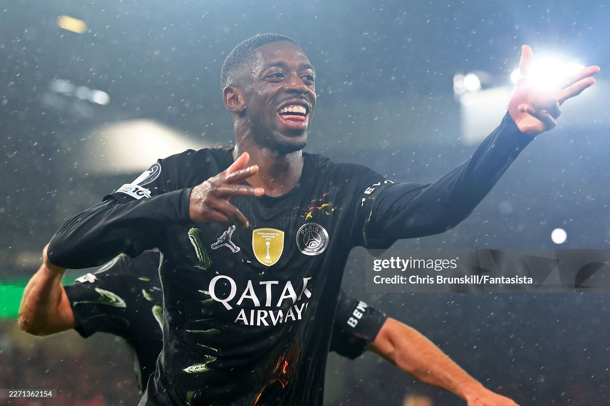 Dembele thể hiện đẳng cấp của "Quả bóng vàng"